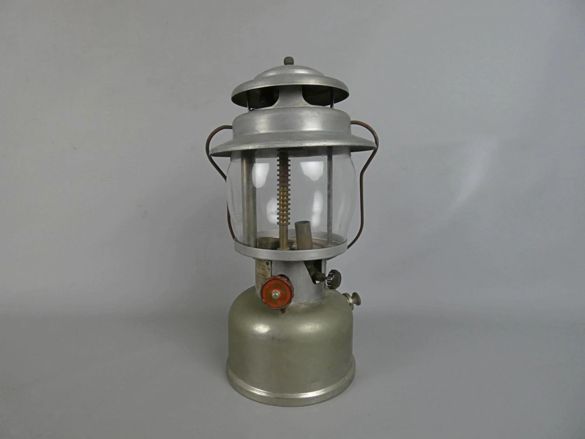 Zeldzame Coleman Petroleum Lantern / Stormlamp (Model 238B)