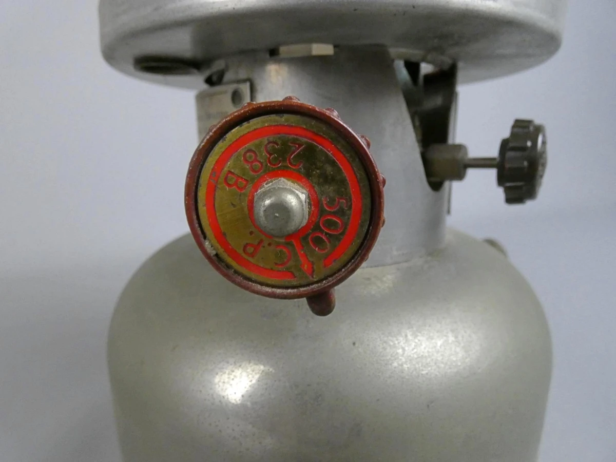 Zeldzame Coleman Petroleum Lantern / Stormlamp (Model 238B)