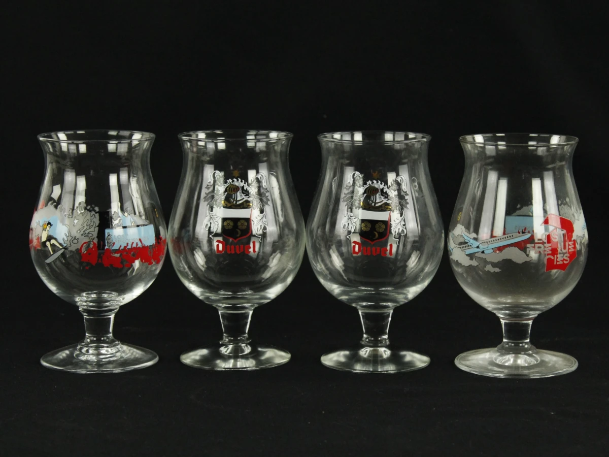 Lot van 10 Duvel Art en Limited edition glazen inclusief caféspiegel met vol Duvelglas - foto 7