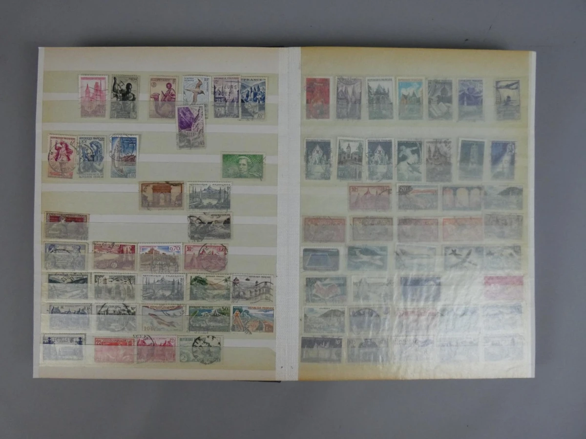 Filatelie: Postzegelalbum Frankrijk