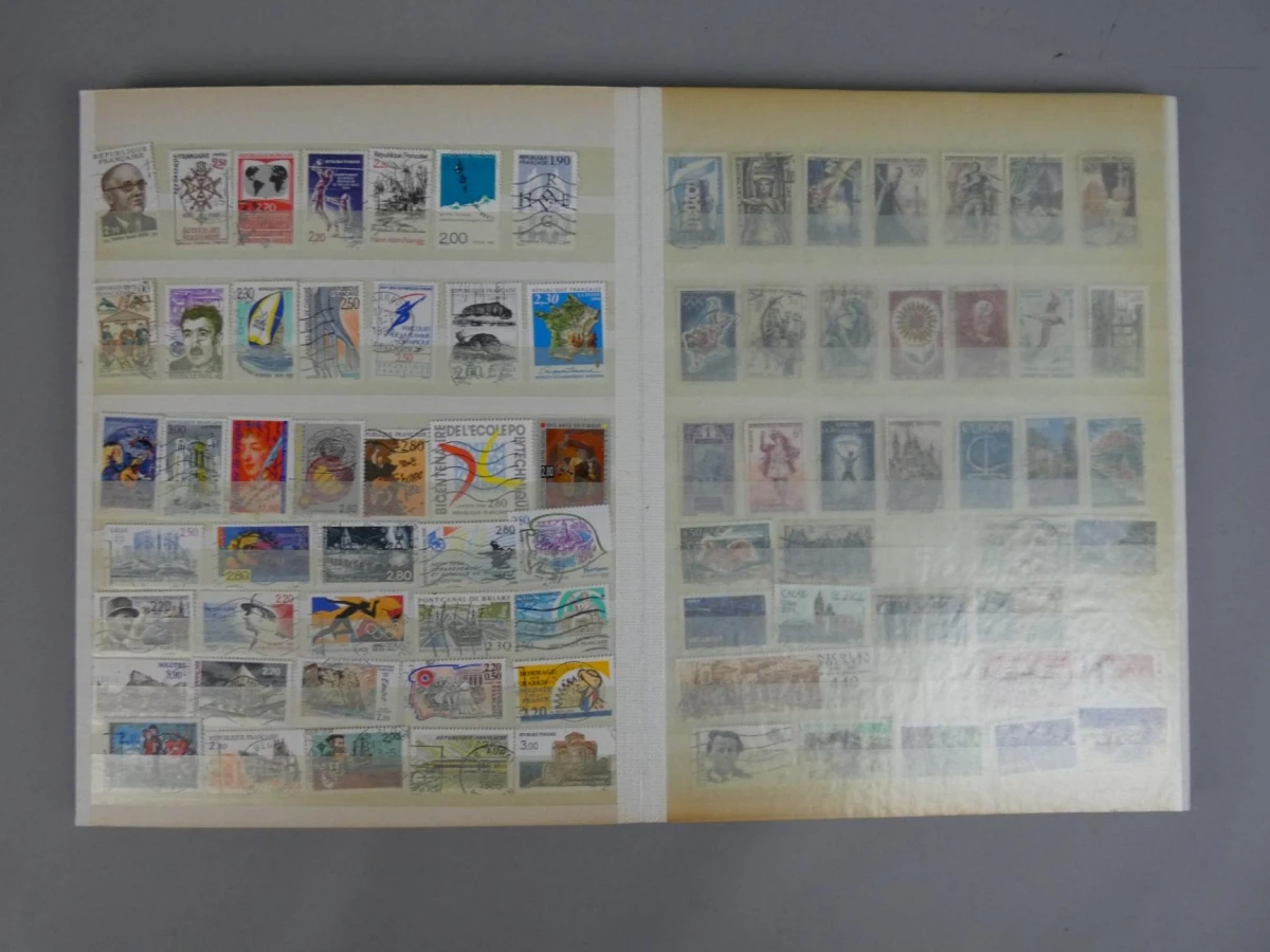 Filatelie: Postzegelalbum Frankrijk