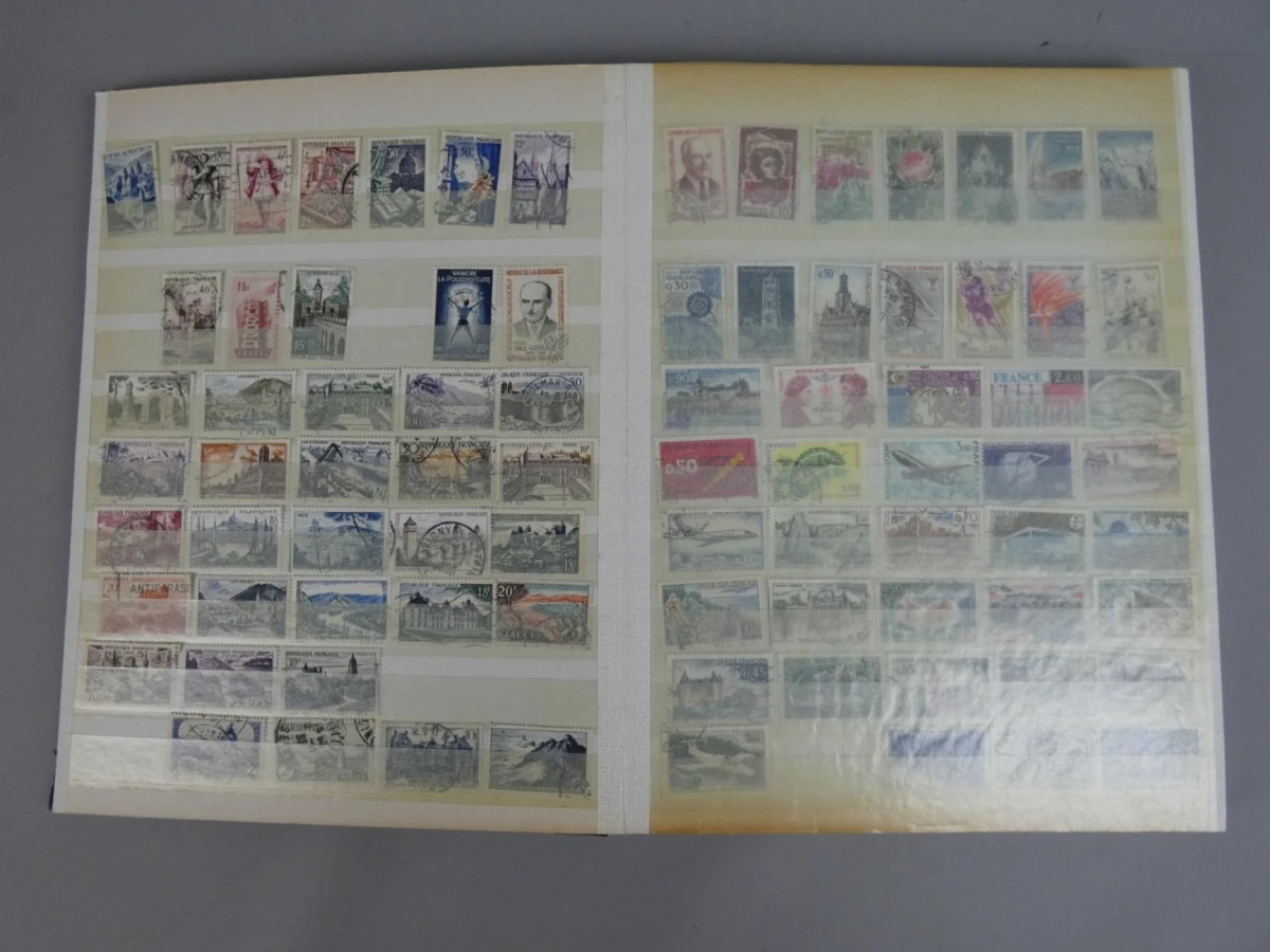 Filatelie: Postzegelalbum Frankrijk