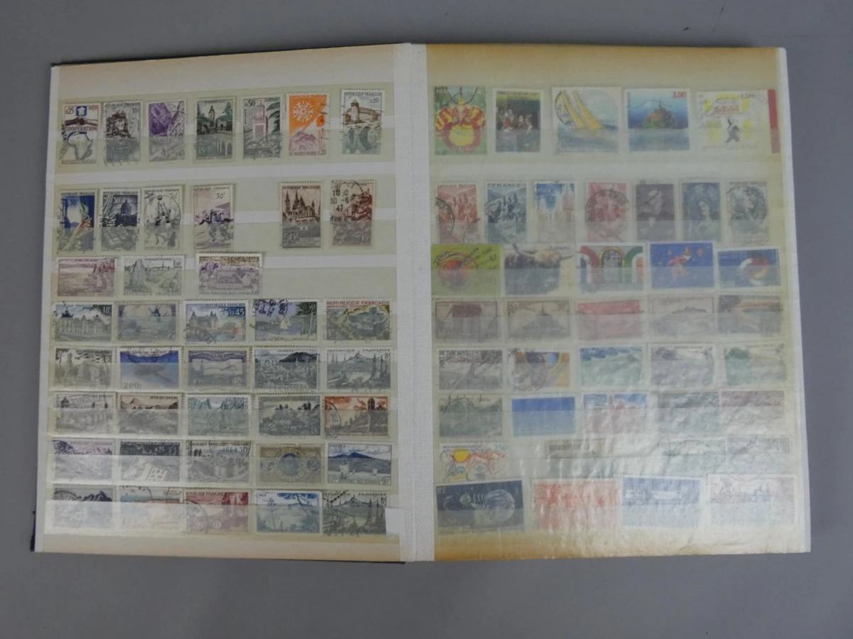 Filatelie: Postzegelalbum Frankrijk