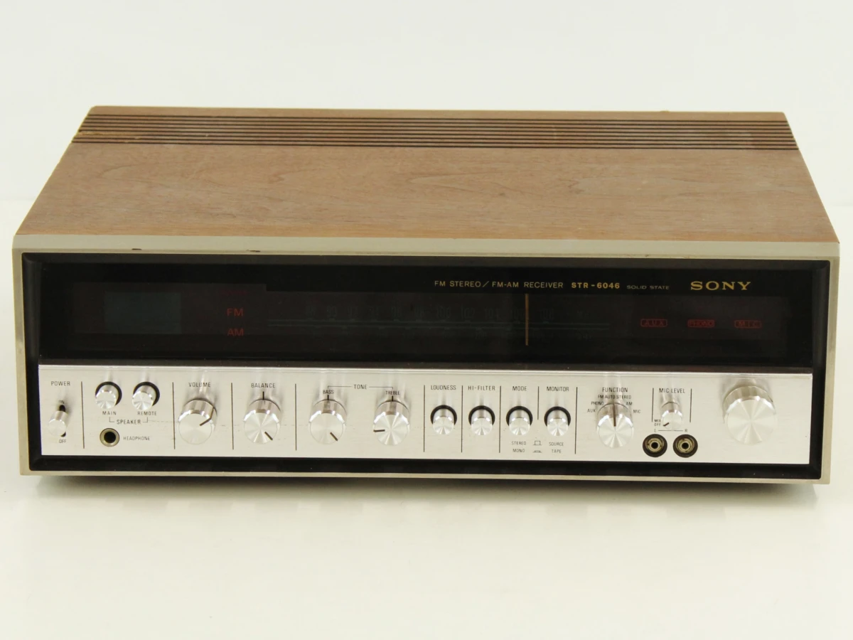 Sony STR-6046 FM/AM Stereo Receiver jaren 70