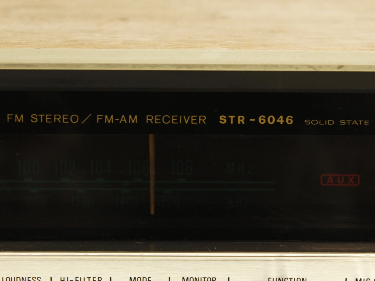 Sony STR-6046 FM/AM Stereo Receiver jaren 70