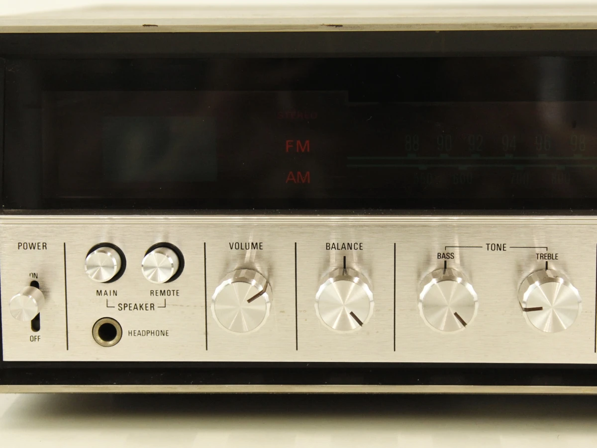 Sony STR-6046 FM/AM Stereo Receiver jaren 70