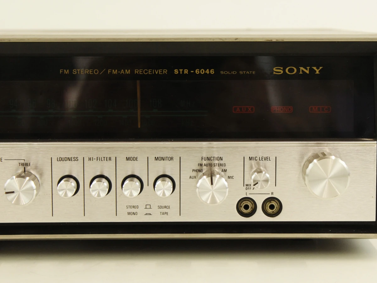 Sony STR-6046 FM/AM Stereo Receiver jaren 70