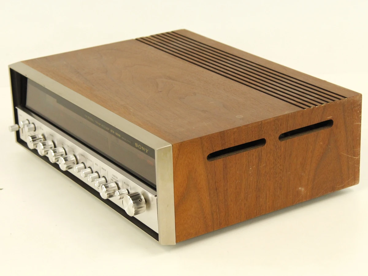 Sony STR-6046 FM/AM Stereo Receiver jaren 70