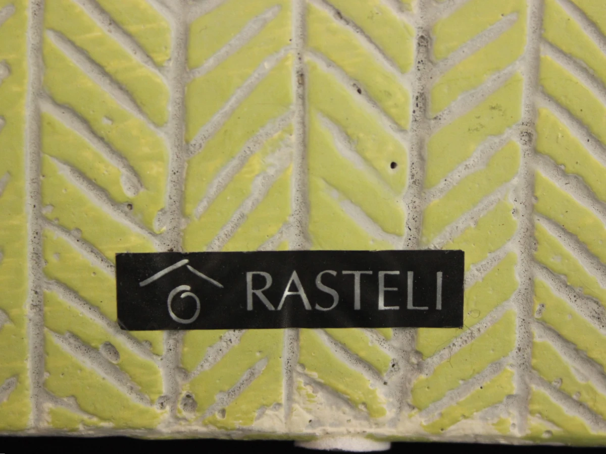 Rasteli decoratief beeldje/vaas van een vrouw