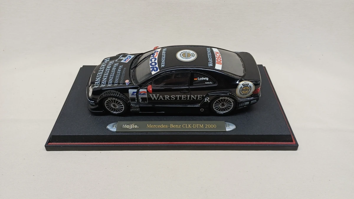 Schaalmodel Mercedes-Benz CLK-DTM 2000