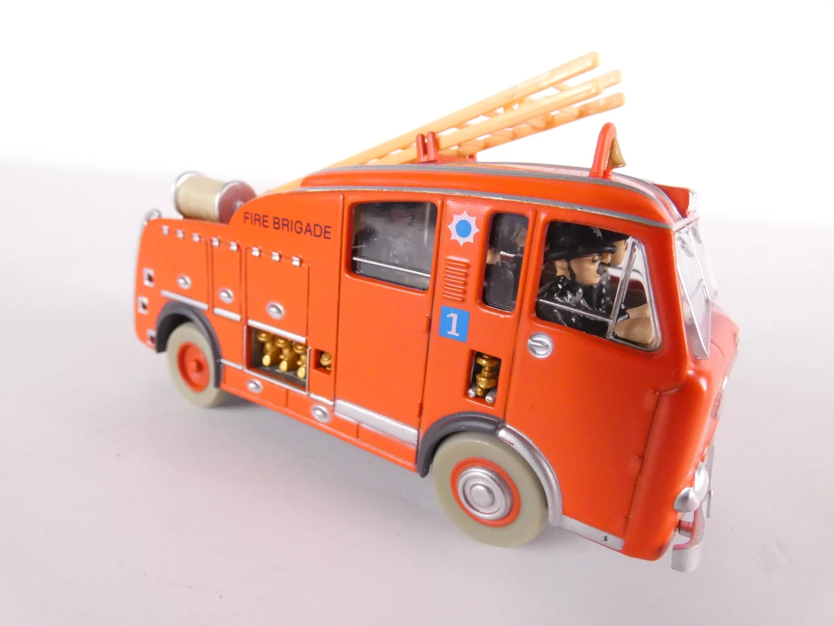 Set vintage brandweerauto's en Mickey Mouse speelgoedauto