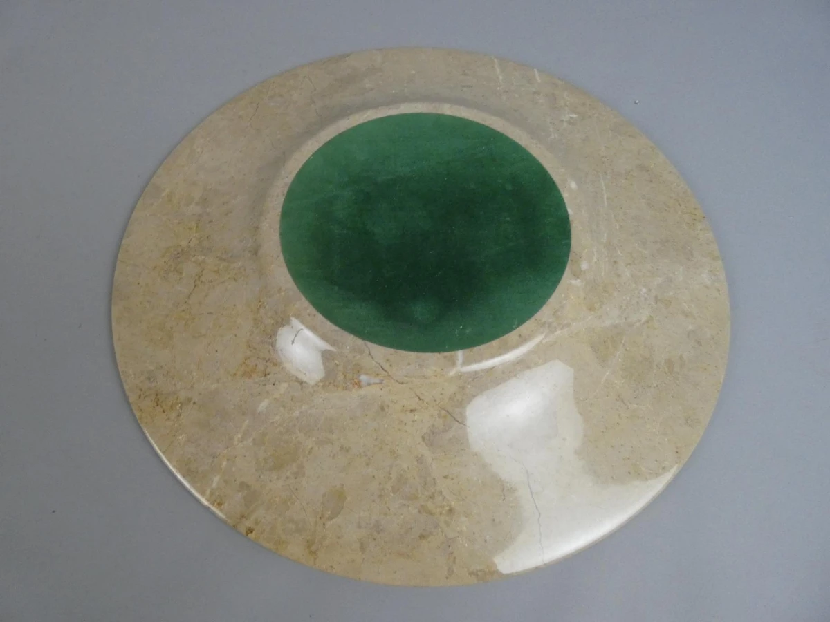 Grote ronde marmeren schaal