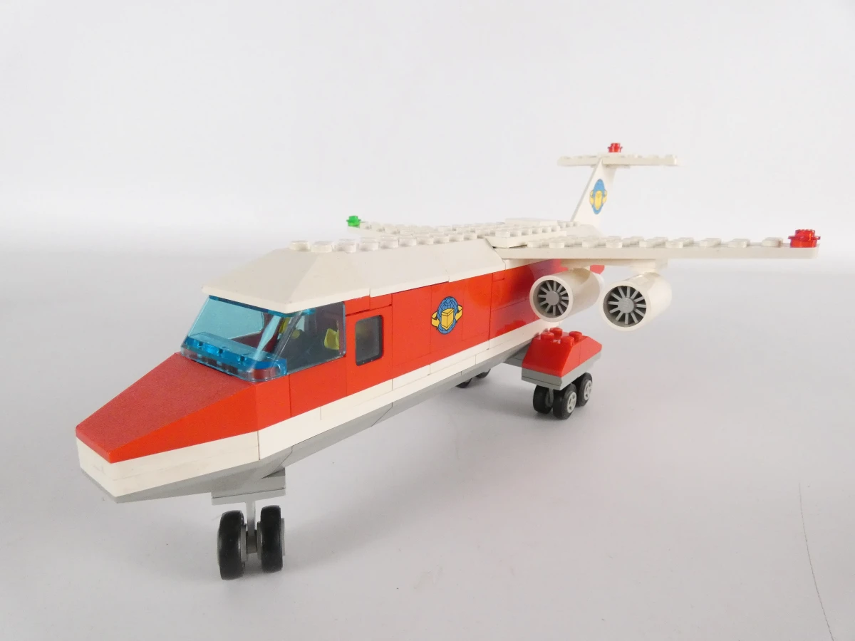 LEGO(6061-6375) Legoland vliegtuig en middeleeuws kasteel met figuren