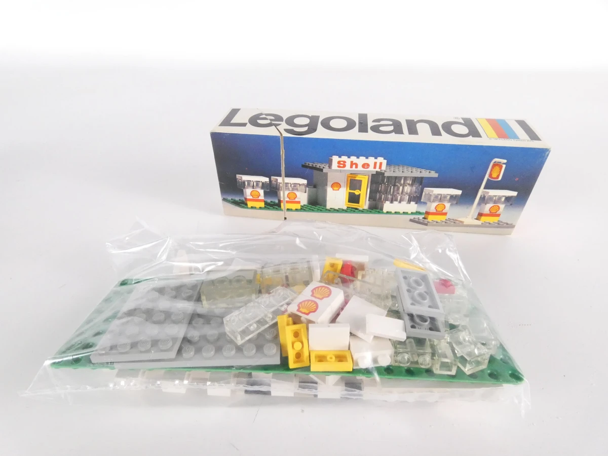 Vintage Legoland bouwsets: Shell, ambulance met helikopter, politiebus