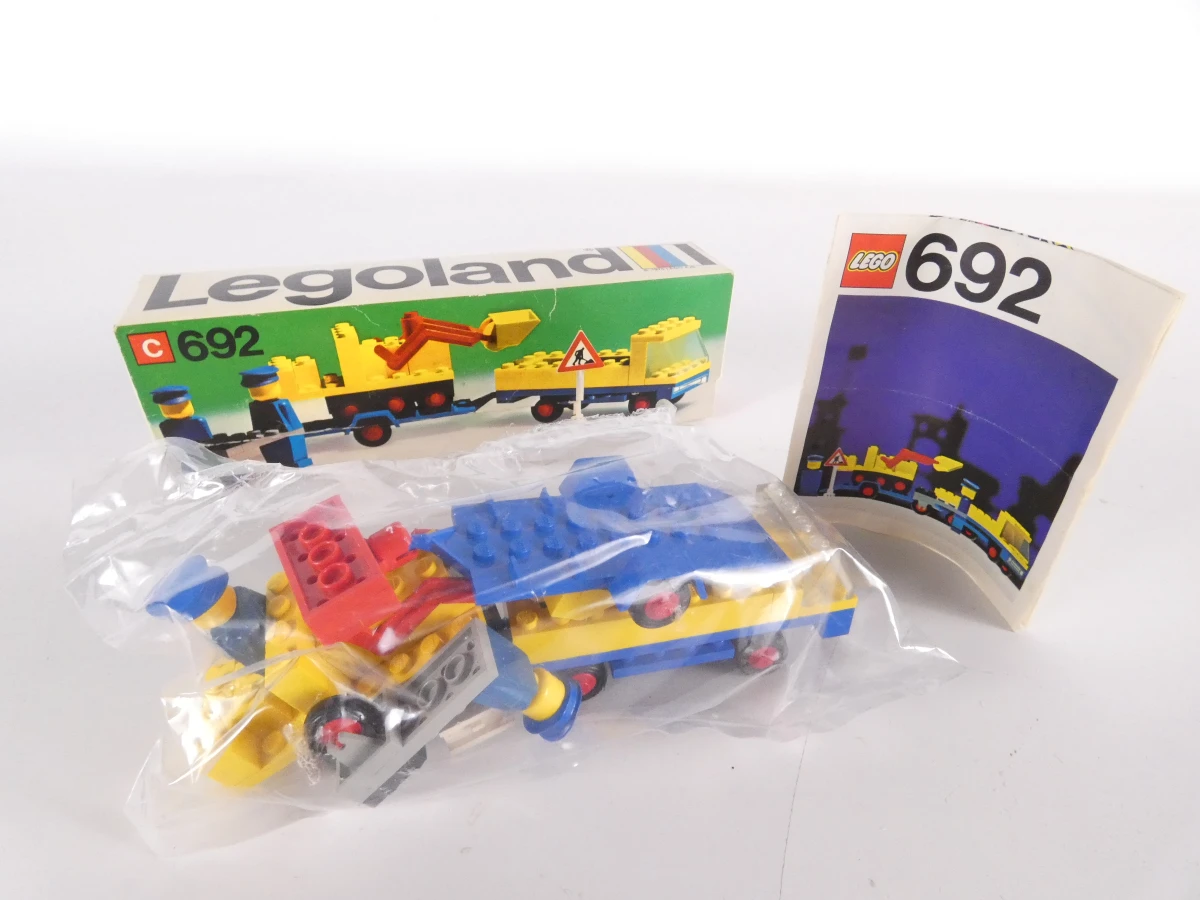 Vintage Legoland bouwsets: Shell, ambulance met helikopter, politiebus