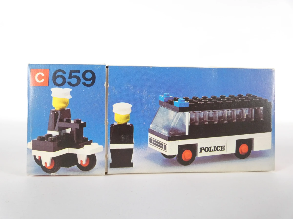Vintage Legoland bouwsets: Shell, ambulance met helikopter, politiebus