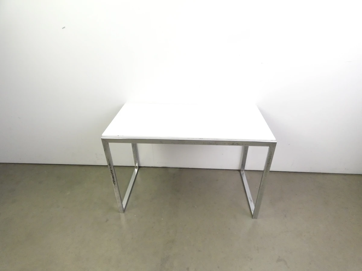 Set van 3 witte nesttafels met chromen frame