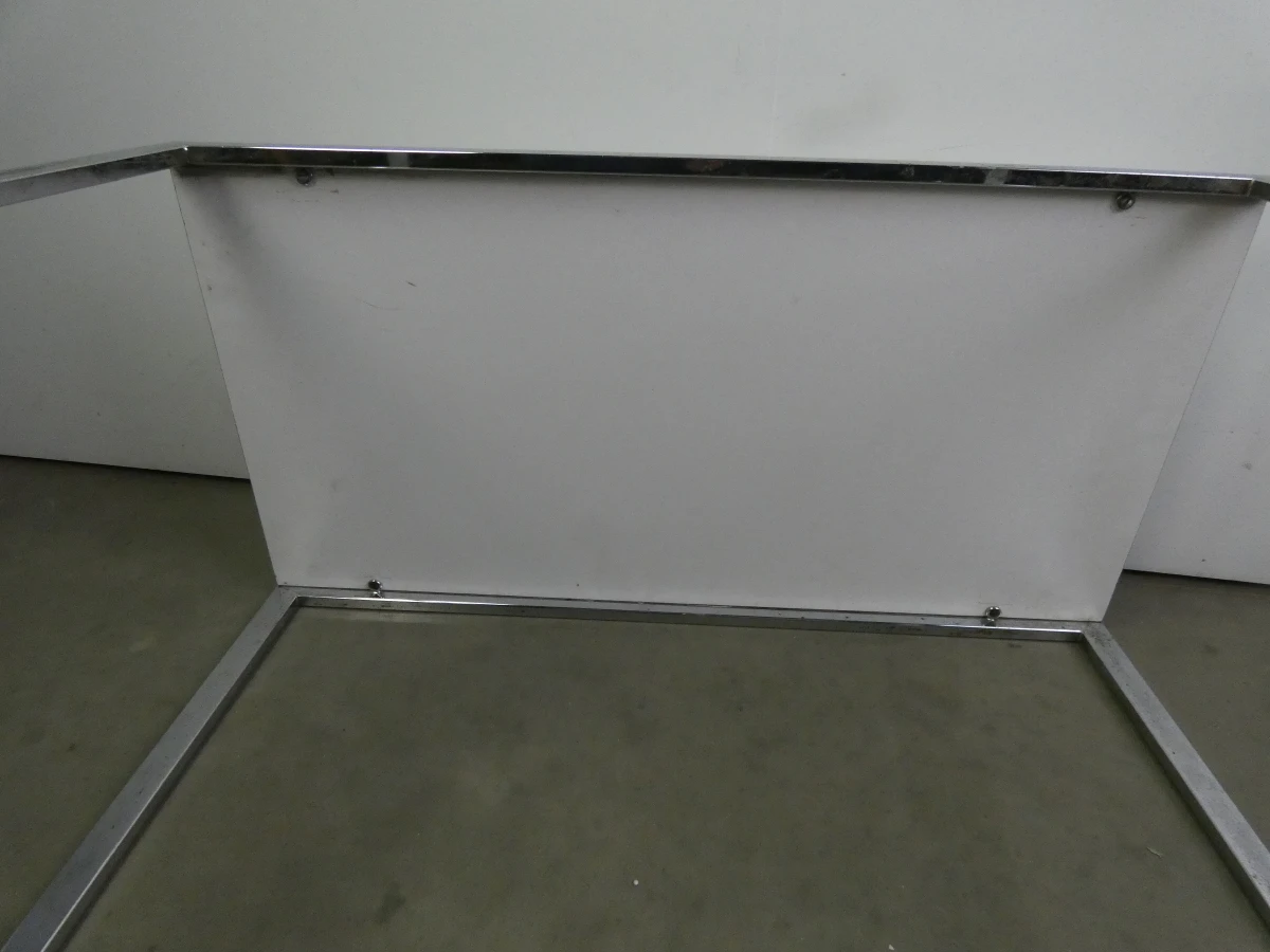 Set van 3 witte nesttafels met chromen frame