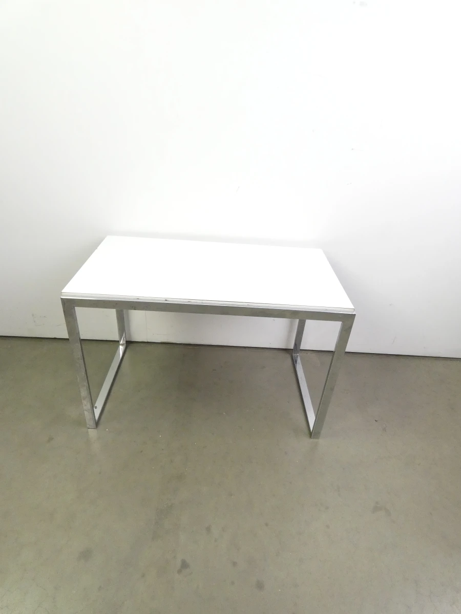 Set van 3 witte nesttafels met chromen frame