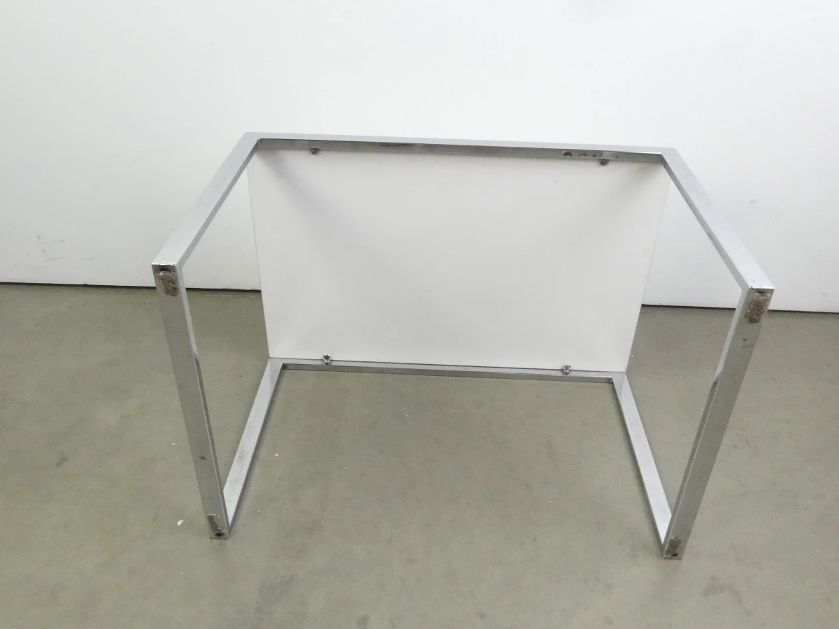 Set van 3 witte nesttafels met chromen frame