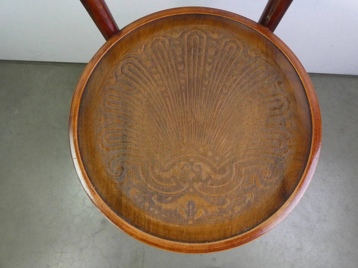 Houten vintage stoel - thonet stijl