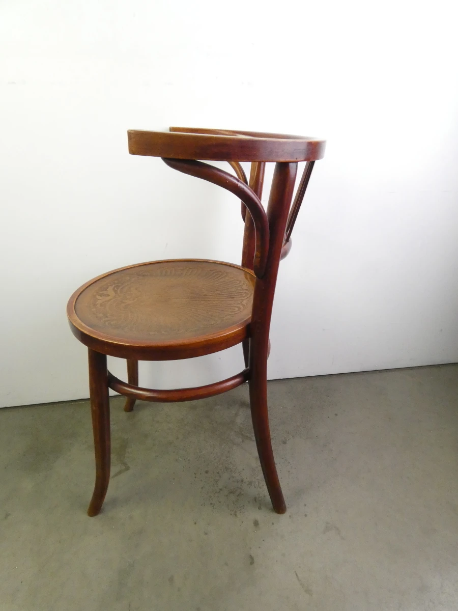 Houten vintage stoel - thonet stijl