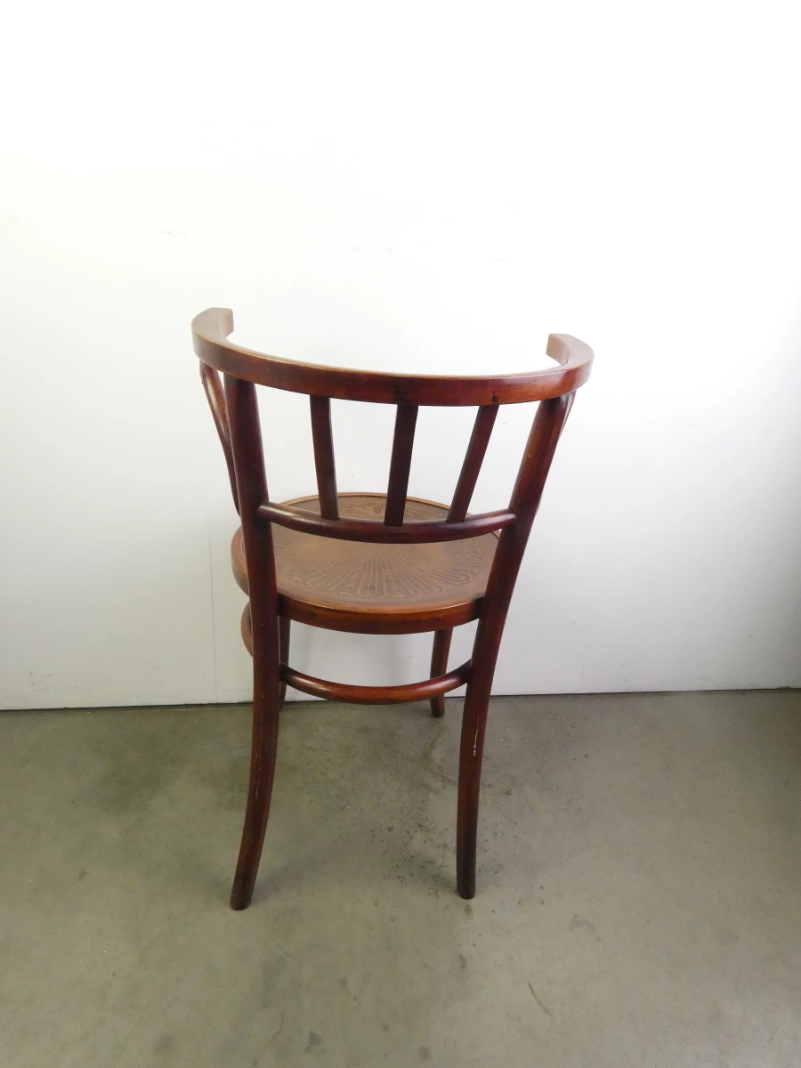 Houten vintage stoel - thonet stijl