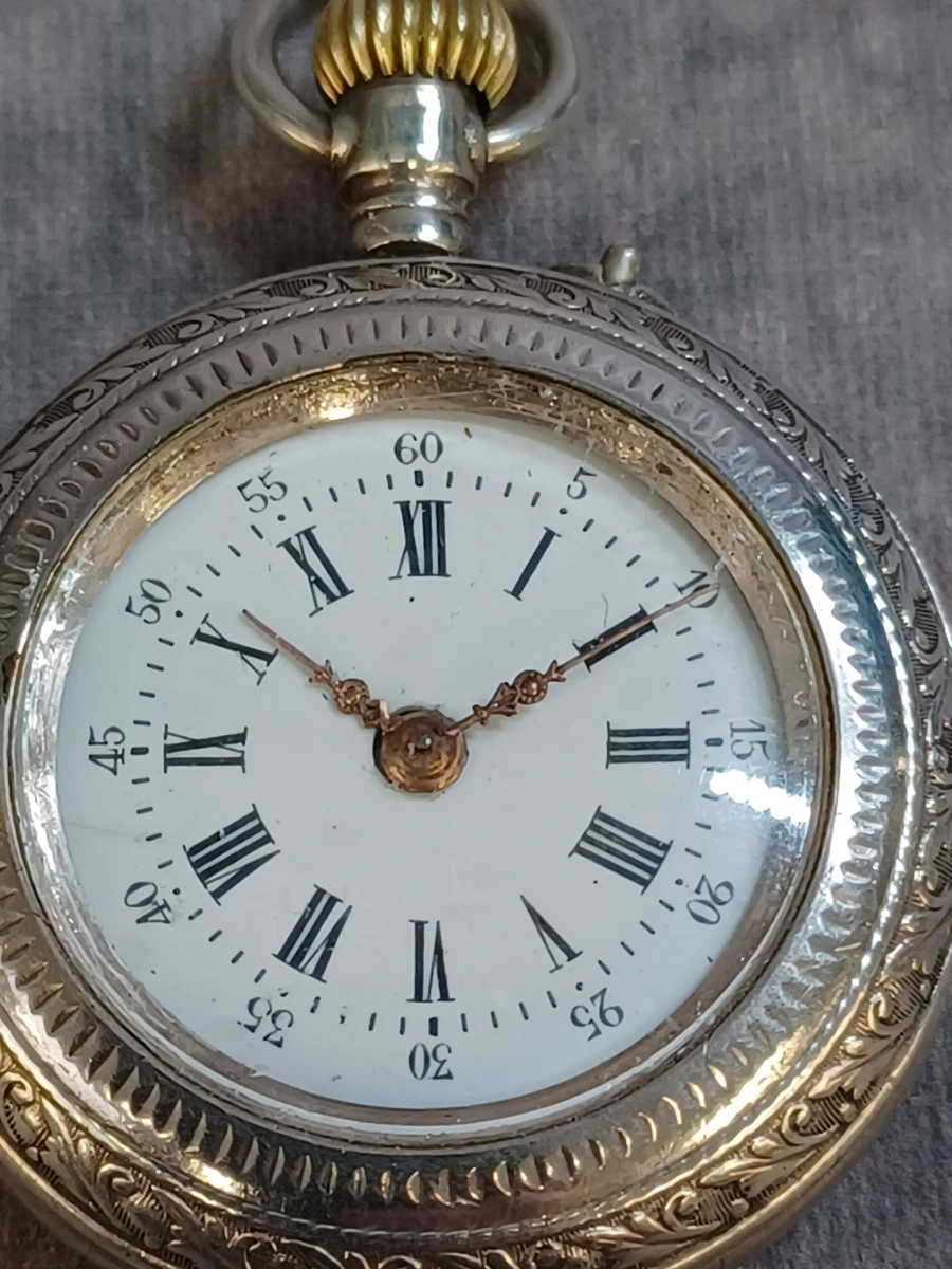 Antiek Zwitsers zilveren zakhorloge met verfijnde graveringen en ketting - foto 3