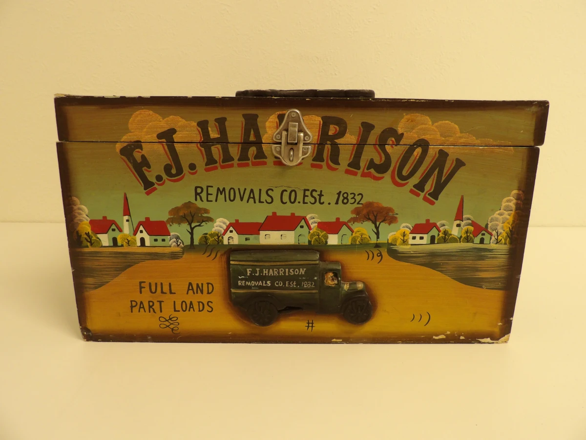 Houten opbergkist - F.J. Harrison Removals Co. Est. 1832