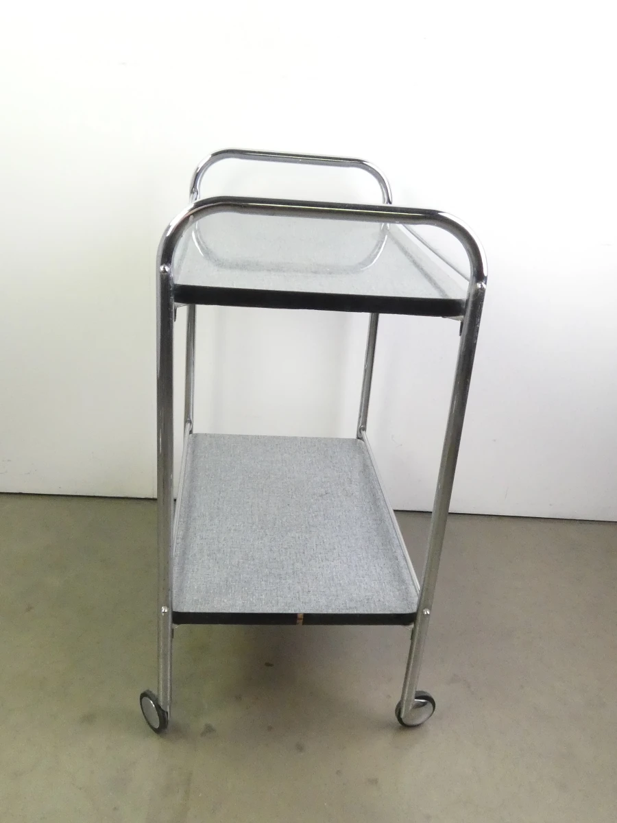 Vintage metalen serveerwagen met twee niveaus