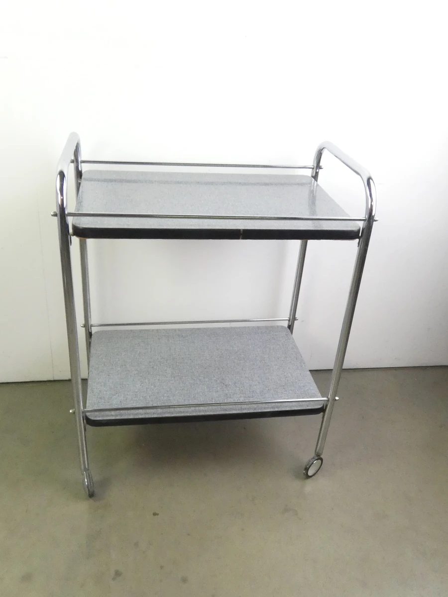 Vintage metalen serveerwagen met twee niveaus