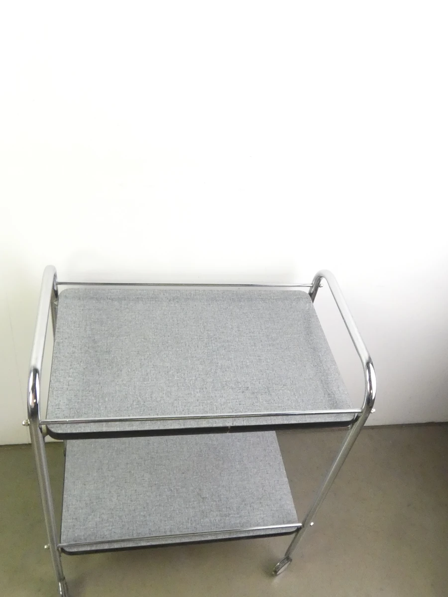Vintage metalen serveerwagen met twee niveaus