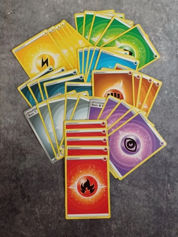 Uitgebreide Pokémon verzamelbundel - Brilliant Stars Elite Box met 300 kaarten en accessoires - foto 12