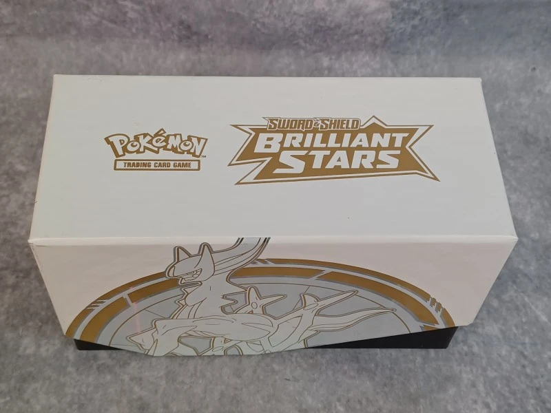 Uitgebreide Pokémon verzamelbundel - Brilliant Stars Elite Box met 300 kaarten en accessoires - foto 28
