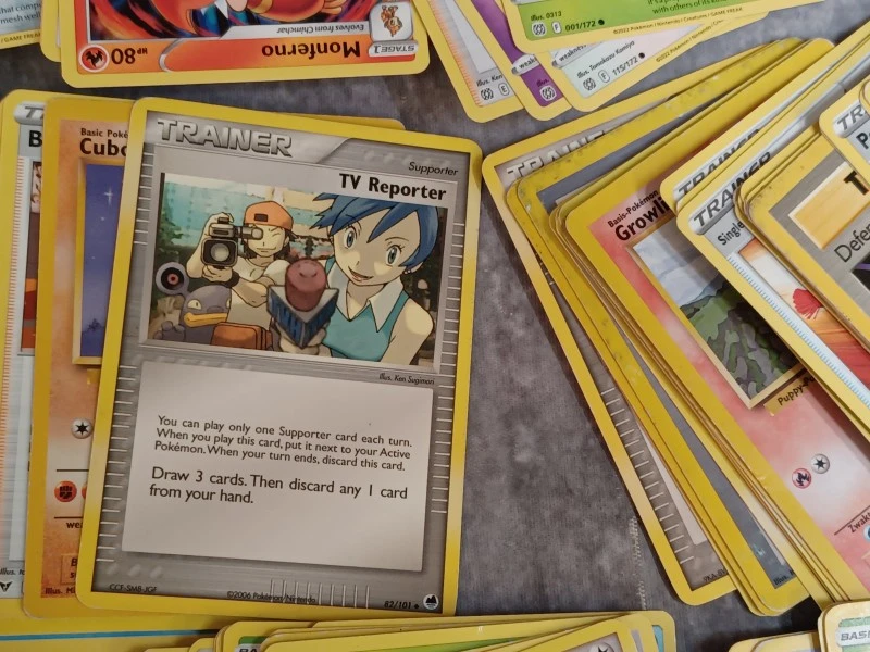 Uitgebreide Pokémon verzamelbundel - Brilliant Stars Elite Box met 300 kaarten en accessoires - foto 25