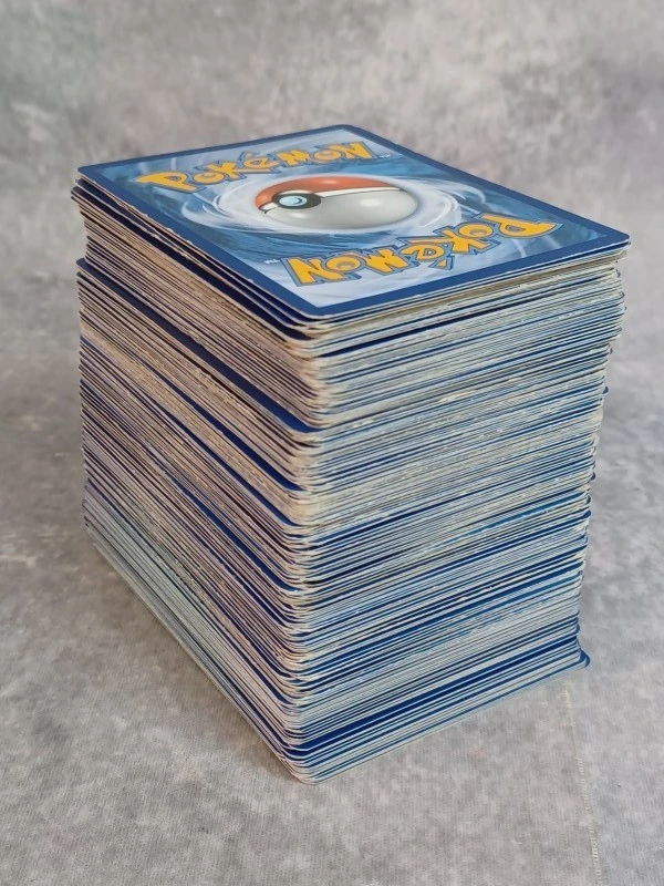 Uitgebreide Pokémon verzamelbundel - Brilliant Stars Elite Box met 300 kaarten en accessoires - foto 19