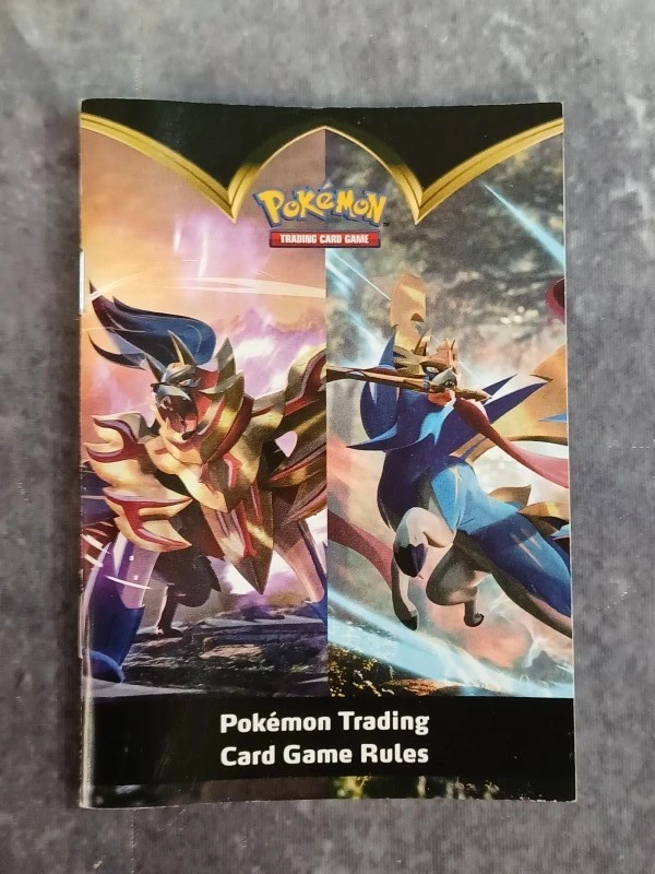 Uitgebreide Pokémon verzamelbundel - Brilliant Stars Elite Box met 300 kaarten en accessoires - foto 6