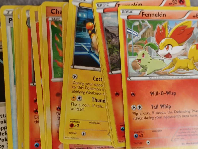 Uitgebreide Pokémon verzamelbundel - Brilliant Stars Elite Box met 300 kaarten en accessoires - foto 23