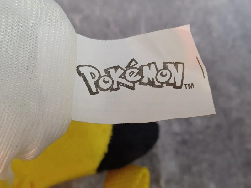 Luxe Mewtwo Binder met 225 kaarten in en Pikachu knuffel-trio - foto 25