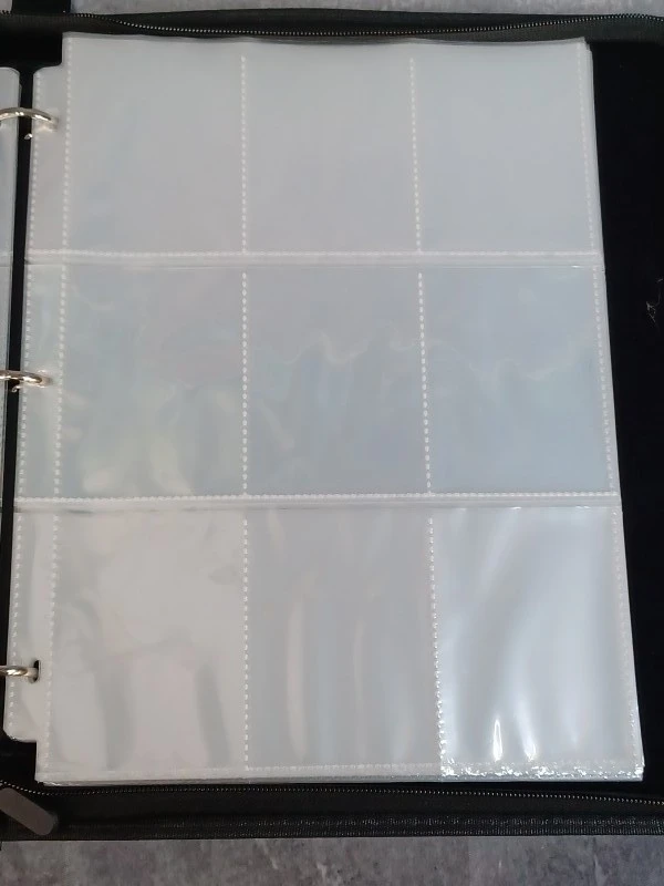 Luxe Mewtwo Binder met 225 kaarten in en Pikachu knuffel-trio - foto 8