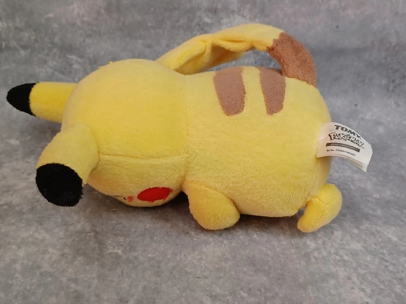 Luxe Mewtwo Binder met 225 kaarten in en Pikachu knuffel-trio - foto 18