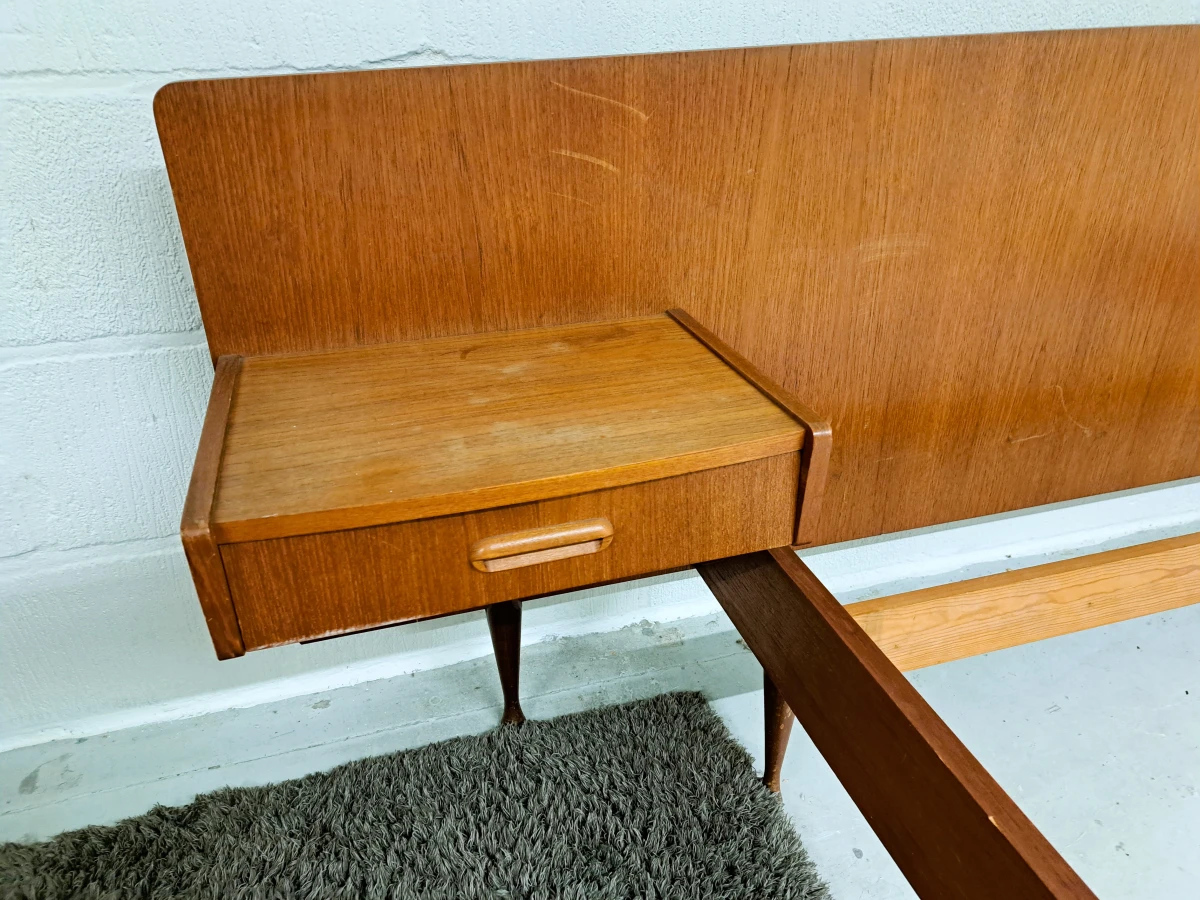 Oswald Vermaercke bed met geïntegreerde nachtkastjes, België, ca. 1960 - foto 4