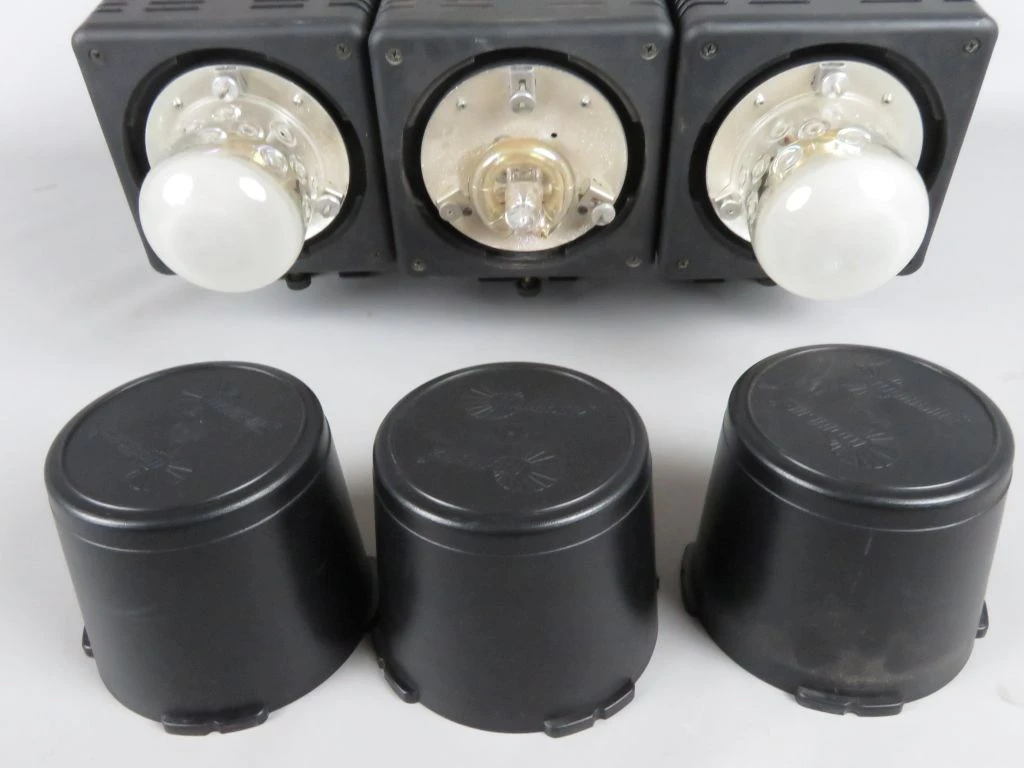 Set van 3 Ministudio 802 flitsers met statieven en koffer - foto 7