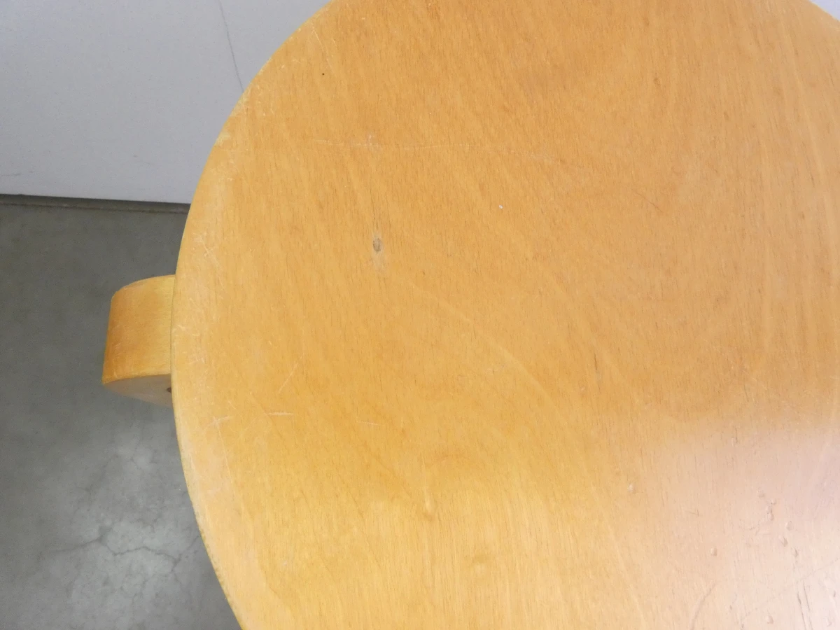 Set van 3 houten krukken met lichte gebruikssporen