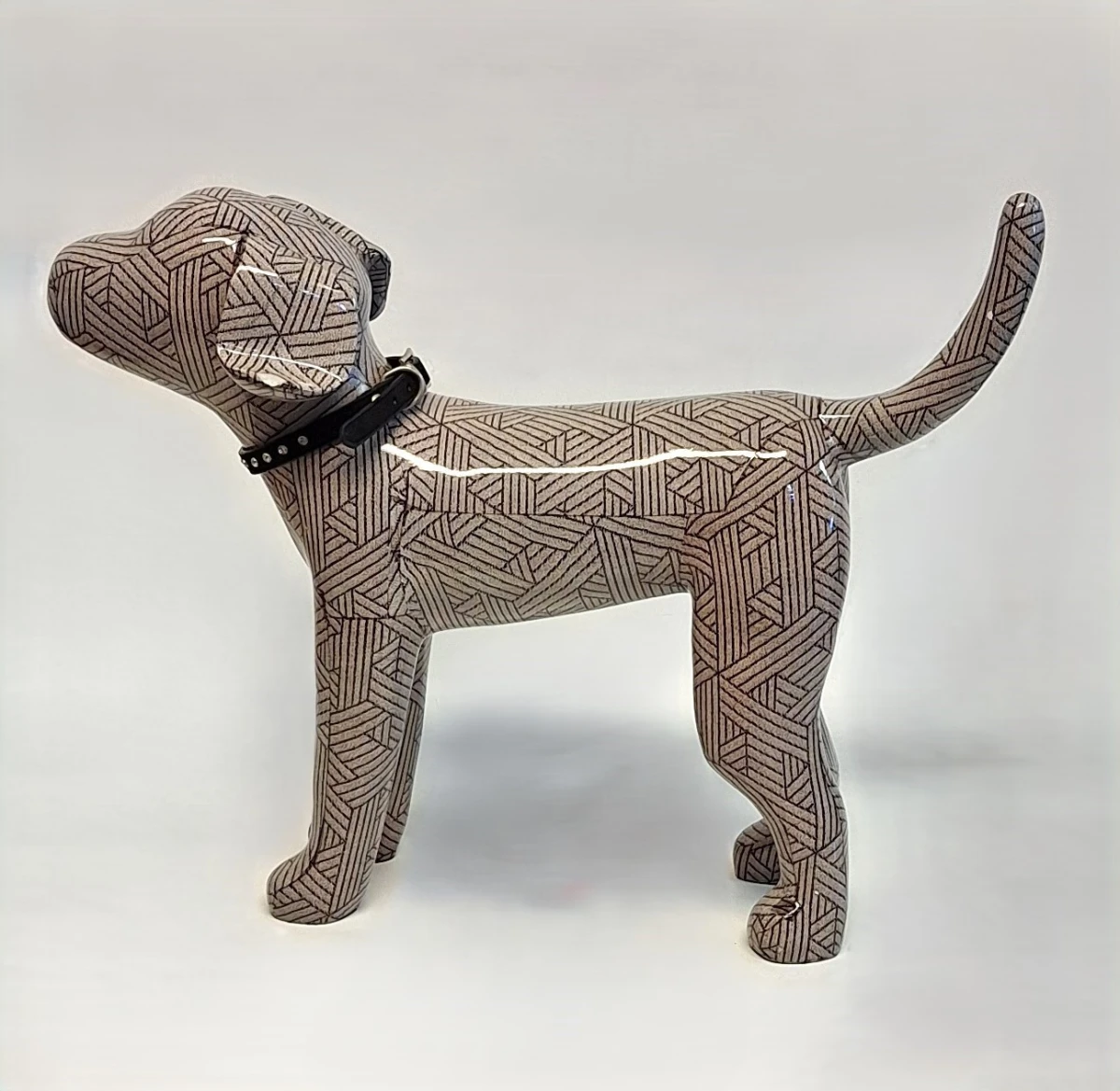 Decoratieve hondenfiguur met patroon en halsband - foto 5