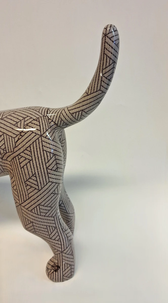 Decoratieve hondenfiguur met patroon en halsband - foto 8
