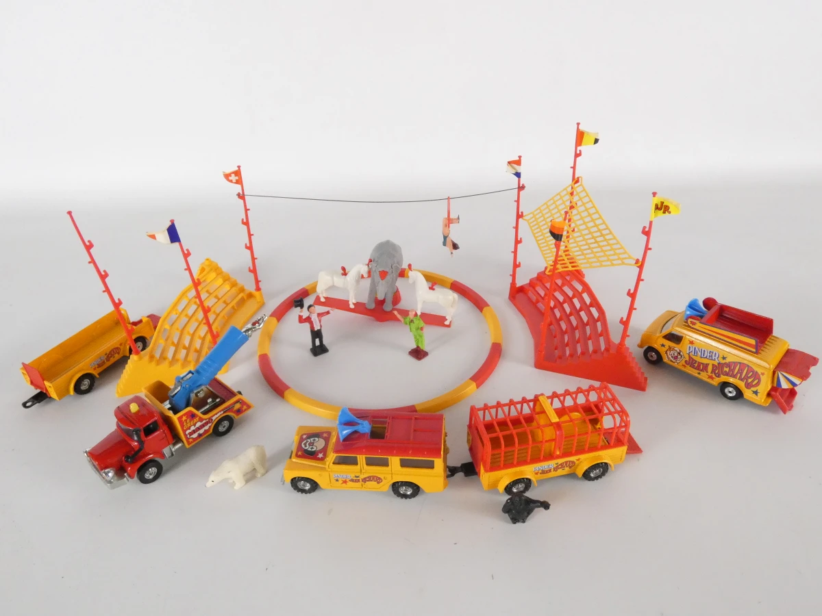 Vintage Corgi Circus Speelset met Voertuigen en Figuren