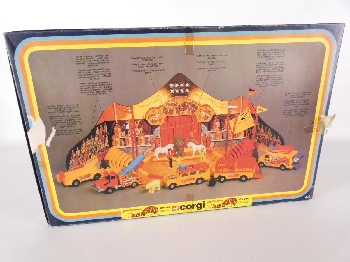 Vintage Corgi Circus Speelset met Voertuigen en Figuren