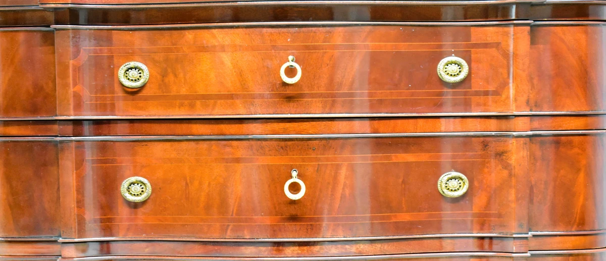 Elegante mahoniehouten commode met drie laden - foto 6