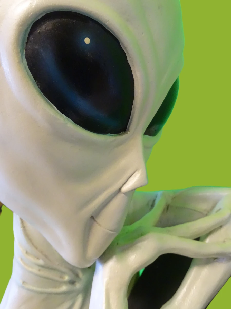 Alien CD-rek en klok - foto 28